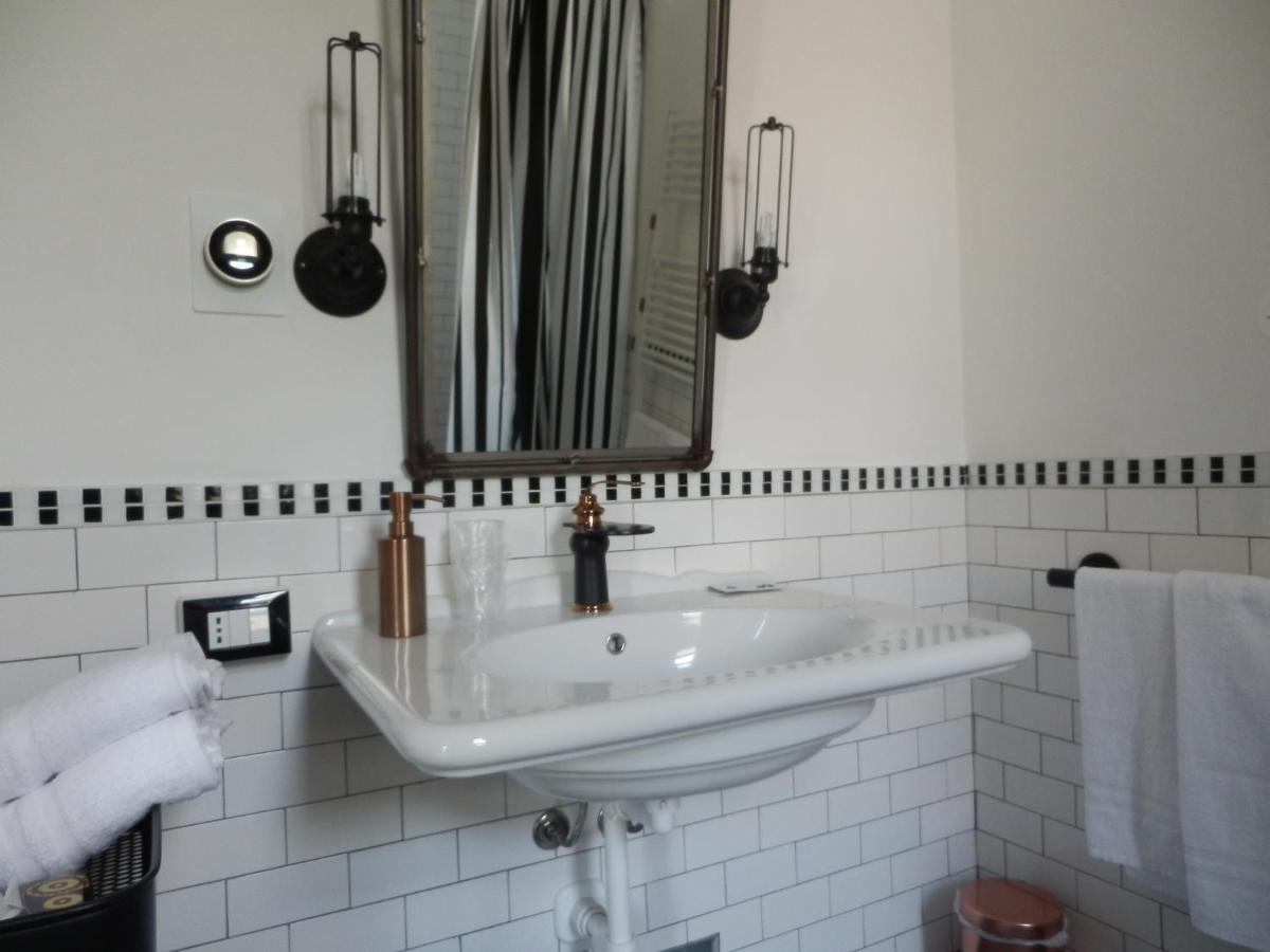 Bb Sharingloft Sirmione Bed & Breakfast Exterior foto