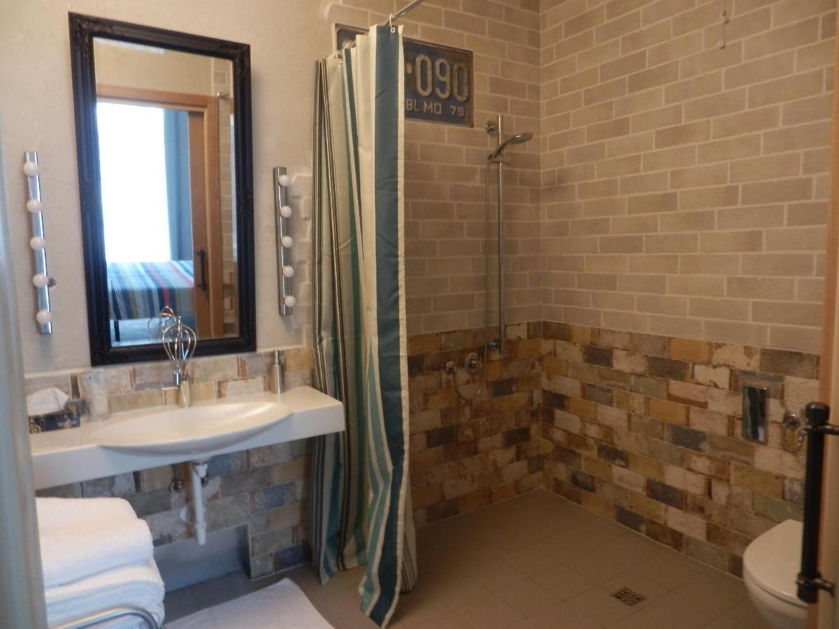 Bb Sharingloft Sirmione Bed & Breakfast Exterior foto