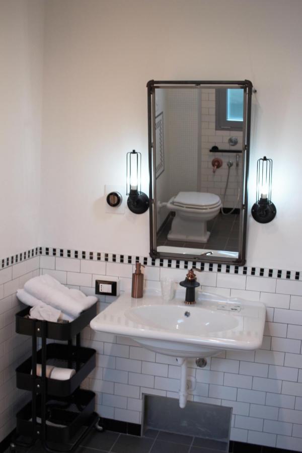 Bb Sharingloft Sirmione Bed & Breakfast Exterior foto